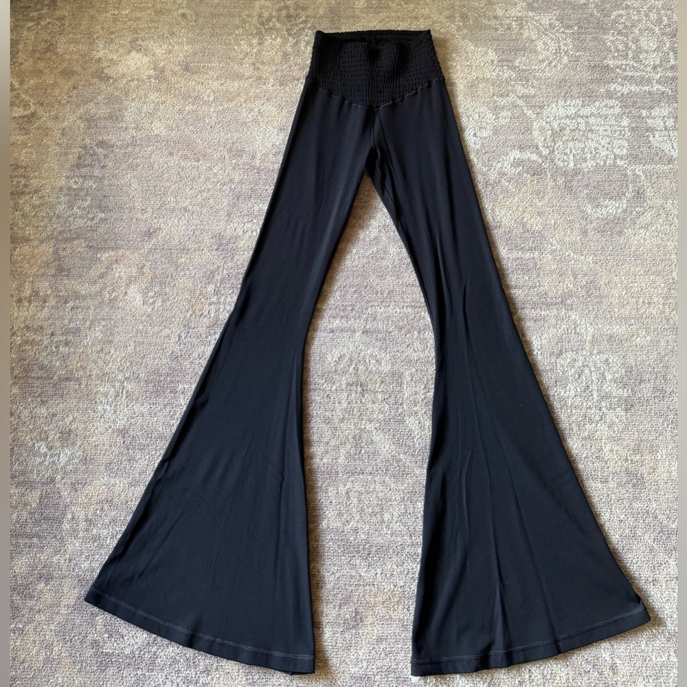 Offline by Aerie Super Flared Black Leggings XS NWOT